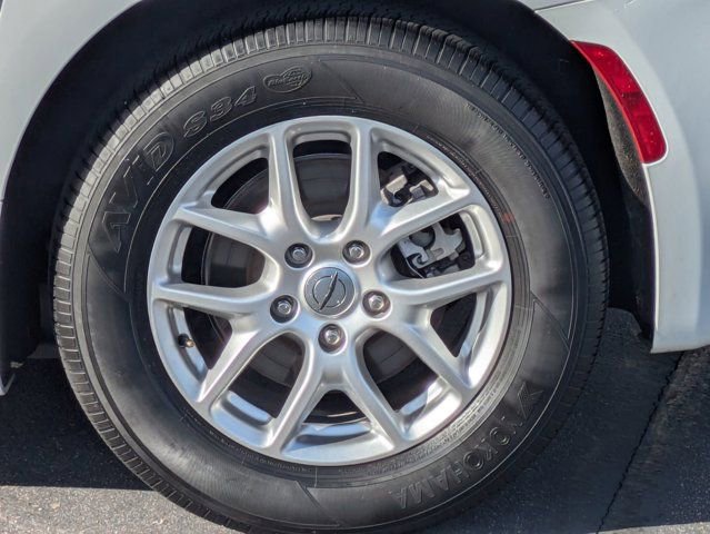 Used 2023 Chrysler Voyager LX image 14