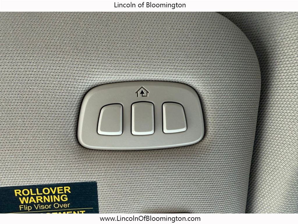 New 2025 Lincoln Corsair Reserve w/ Towing Package image 18