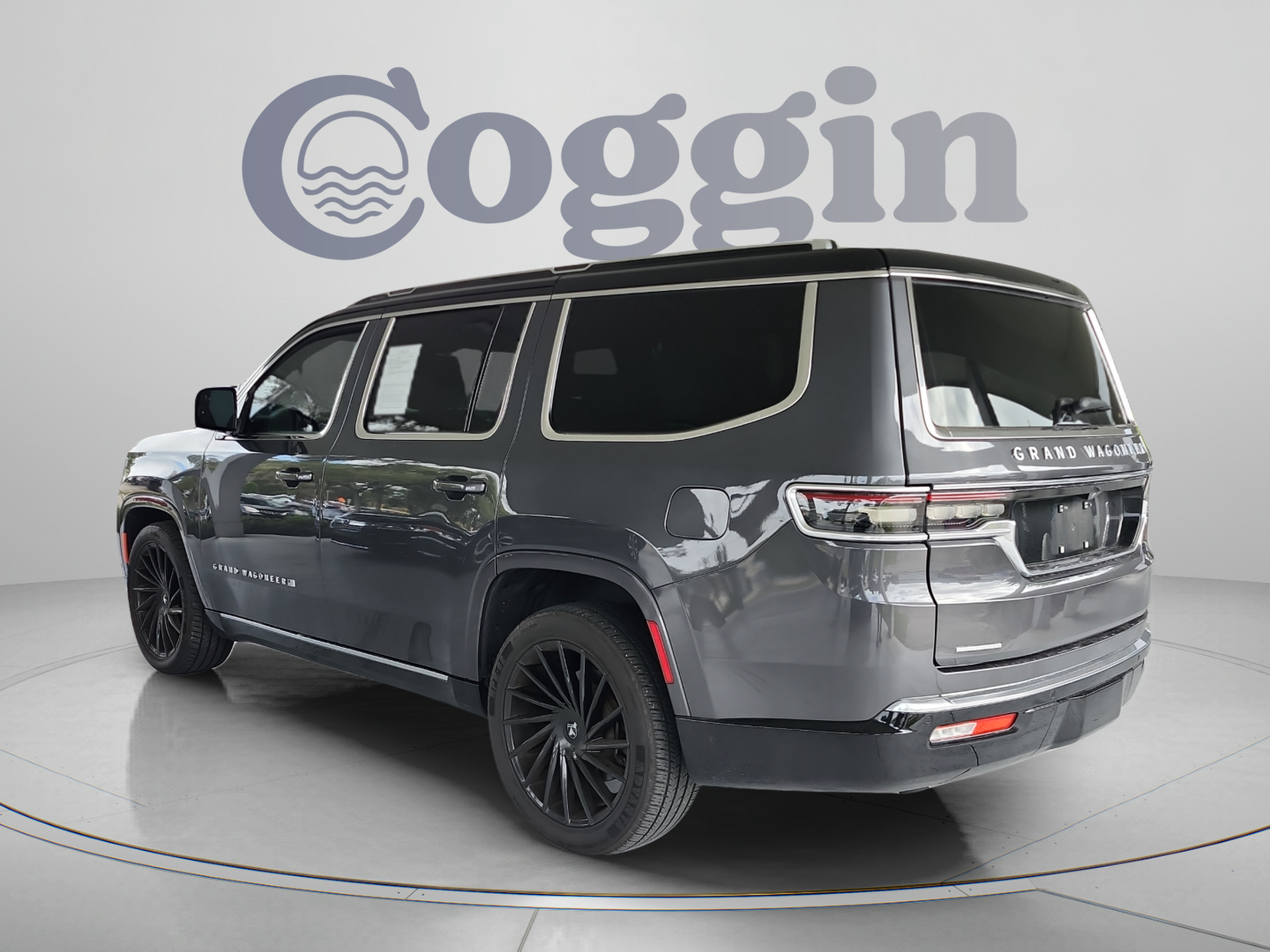 Used 2022 Jeep Grand Wagoneer Series II w/ Convenience Group III AWD/4WD image 3