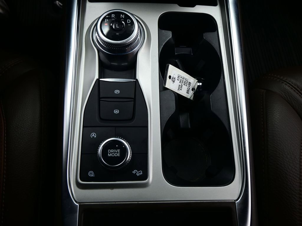 Used 2024 Ford Explorer King Ranch w/ Technology Package image 18