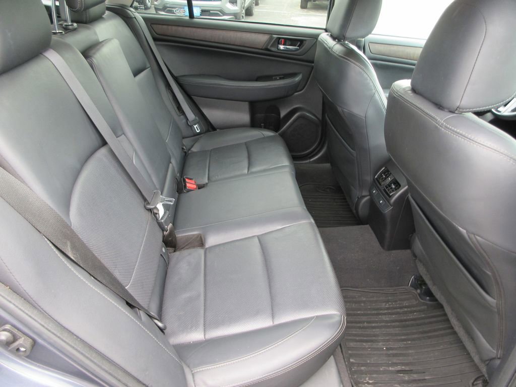 Used 2017 Subaru Outback 2.5i Limited AWD/4WD image 19