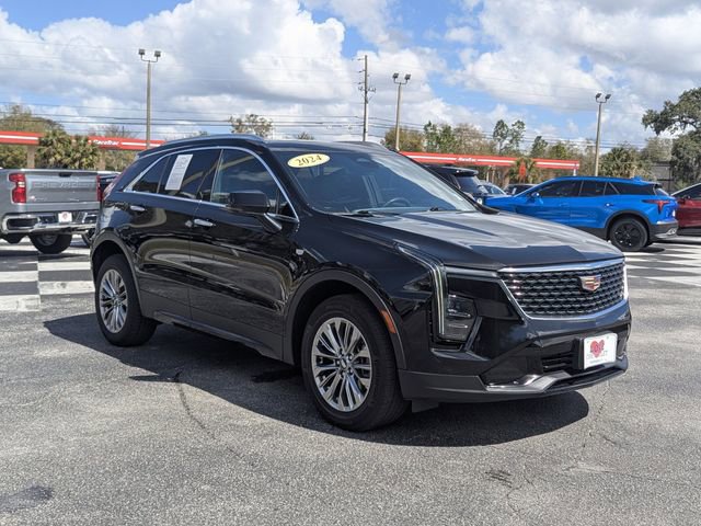 Used 2024 Cadillac XT4 Premium Luxury image 7