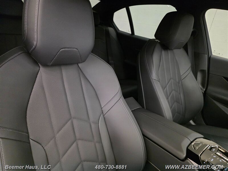 Used 2026 BMW 530i w/ M Sport Package RWD image 28