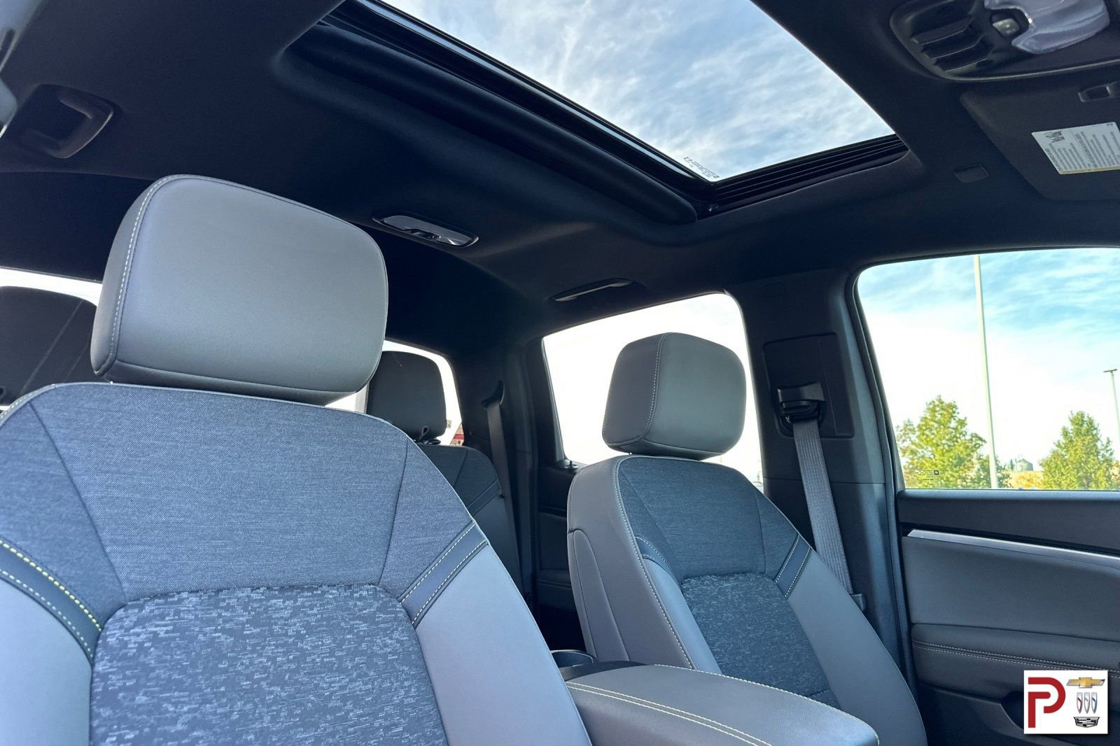 Certified 2024 Chevrolet Colorado ZR2 w/ Technology Package image 19