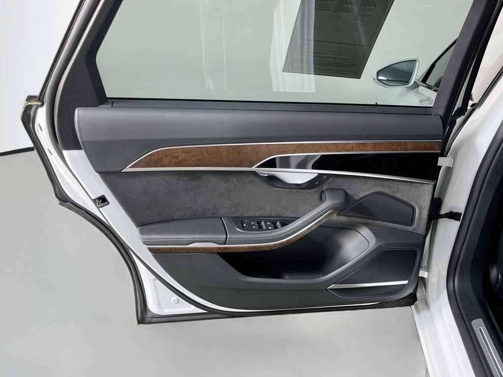 Used 2021 Audi A8 L 3.0T w/ Executive Plus Package AWD/4WD image 32