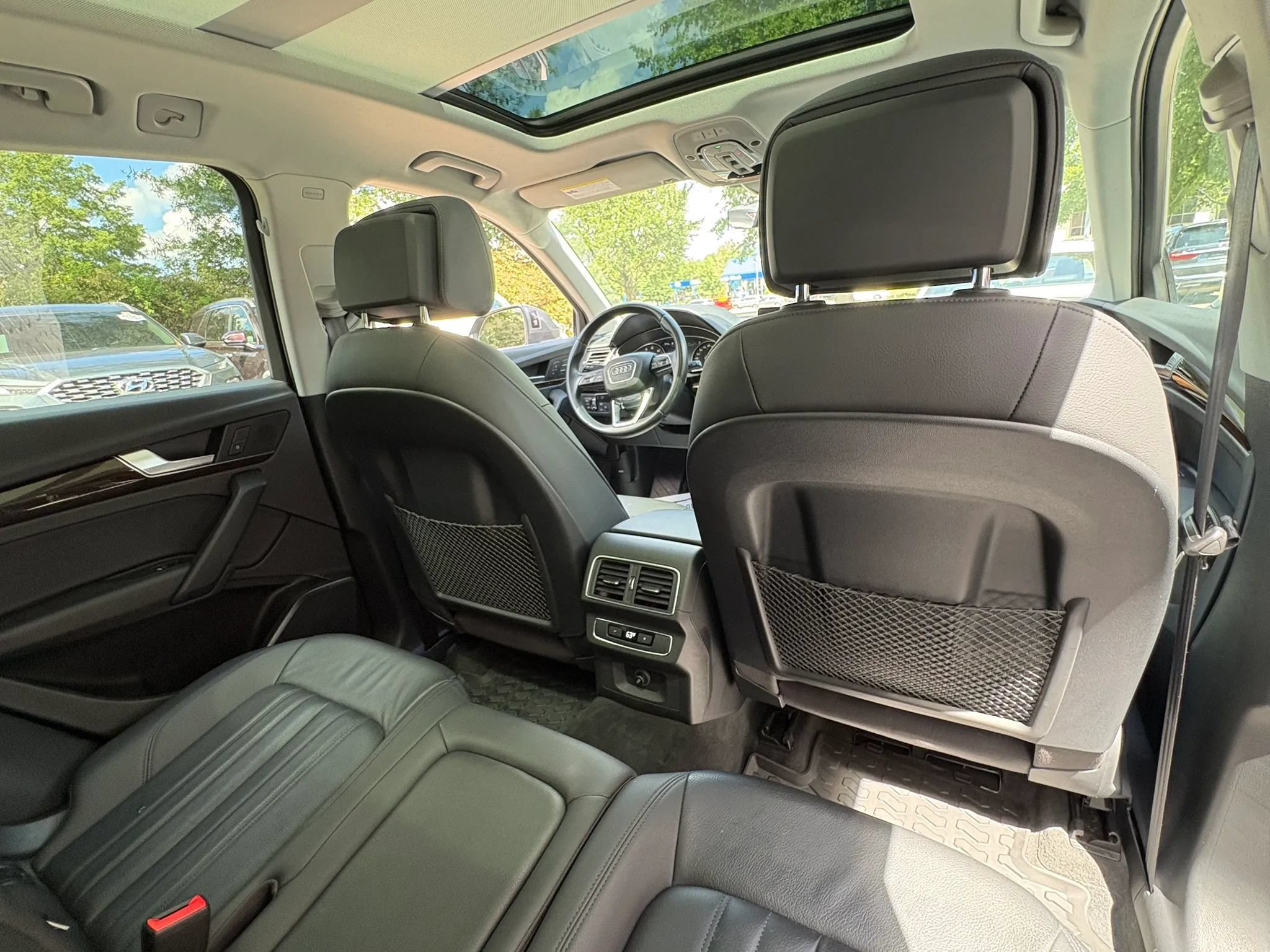 Used 2019 Audi Q5 2.0T Premium w/ Convenience Package AWD/4WD image 16