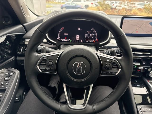 Used 2024 Acura MDX SH-AWD w/ Technology Package image 14