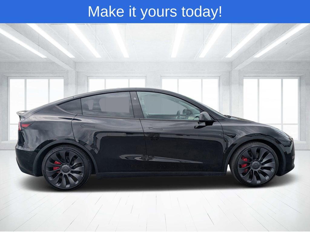 Used 2024 Tesla Model Y Performance image 2