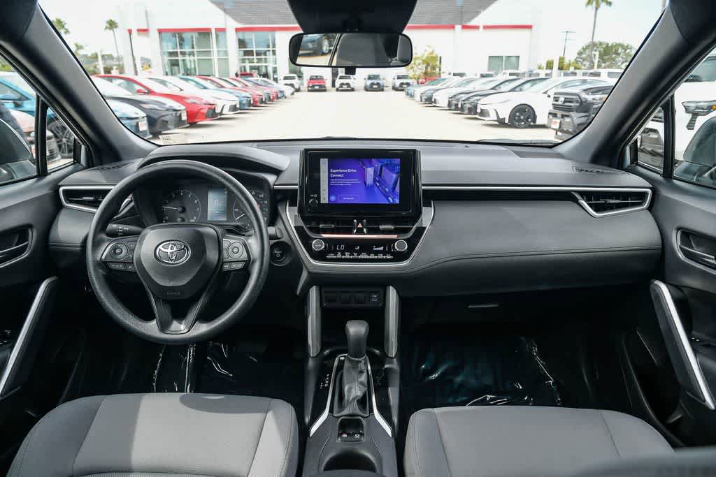 Used 2025 Toyota Corolla Cross AWD Hybrid image 14