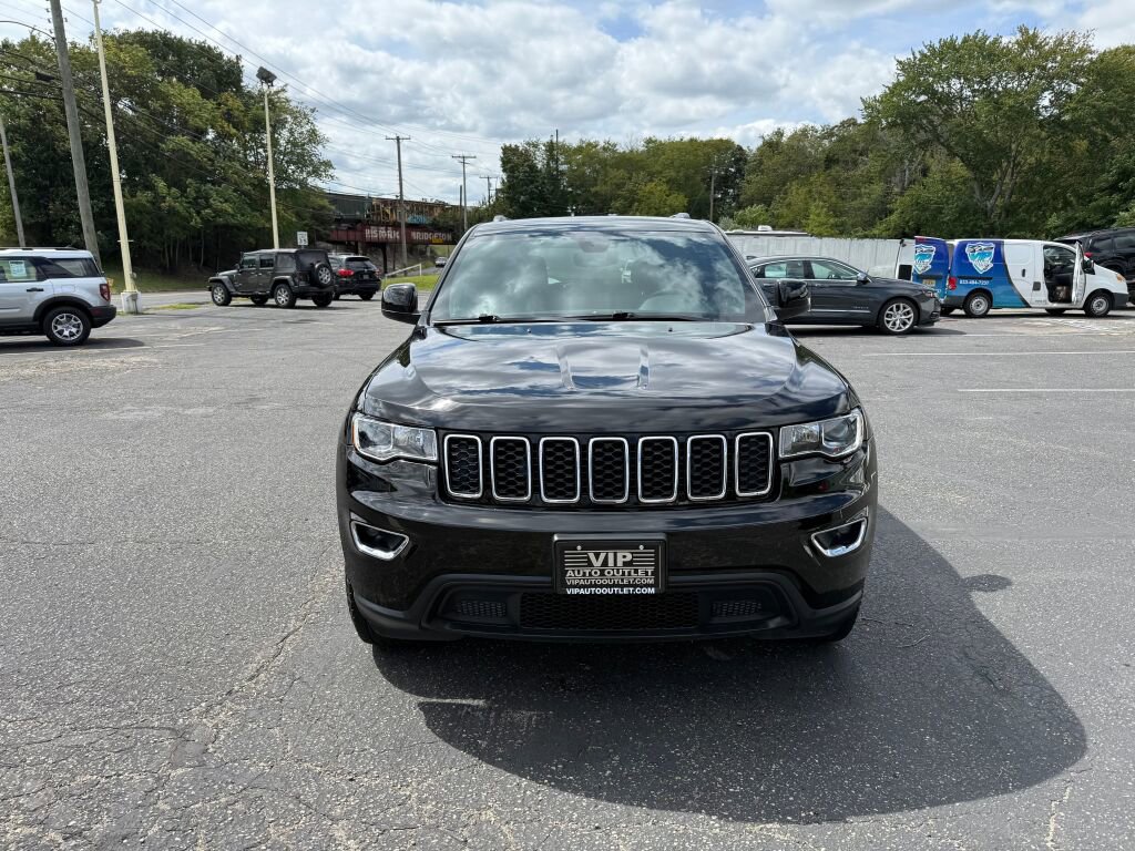 Used 2017 Jeep Grand Cherokee Laredo w/ Quick Order Package 23E image 2