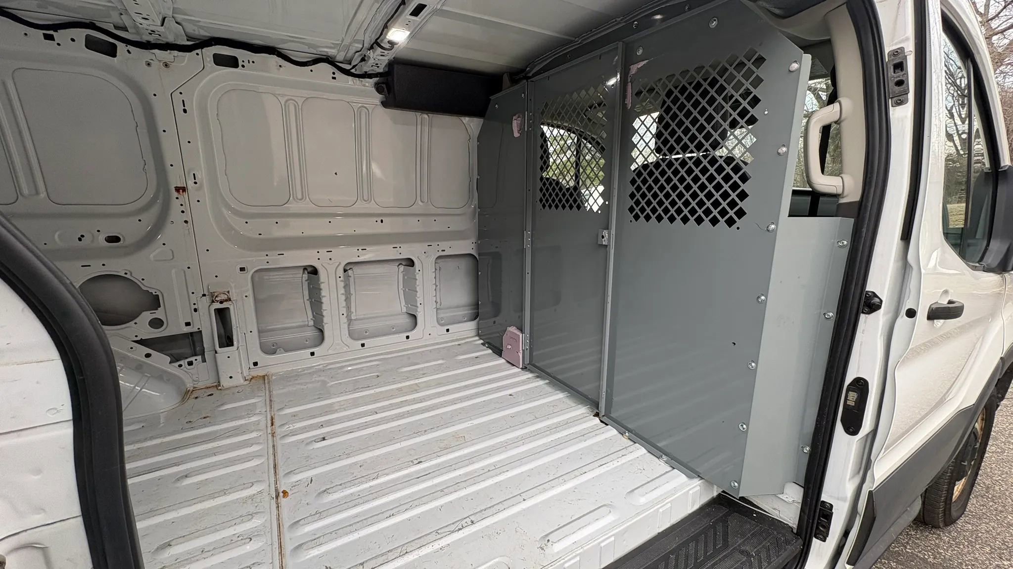 Used 2021 Ford Transit 150 Low Roof RWD image 28