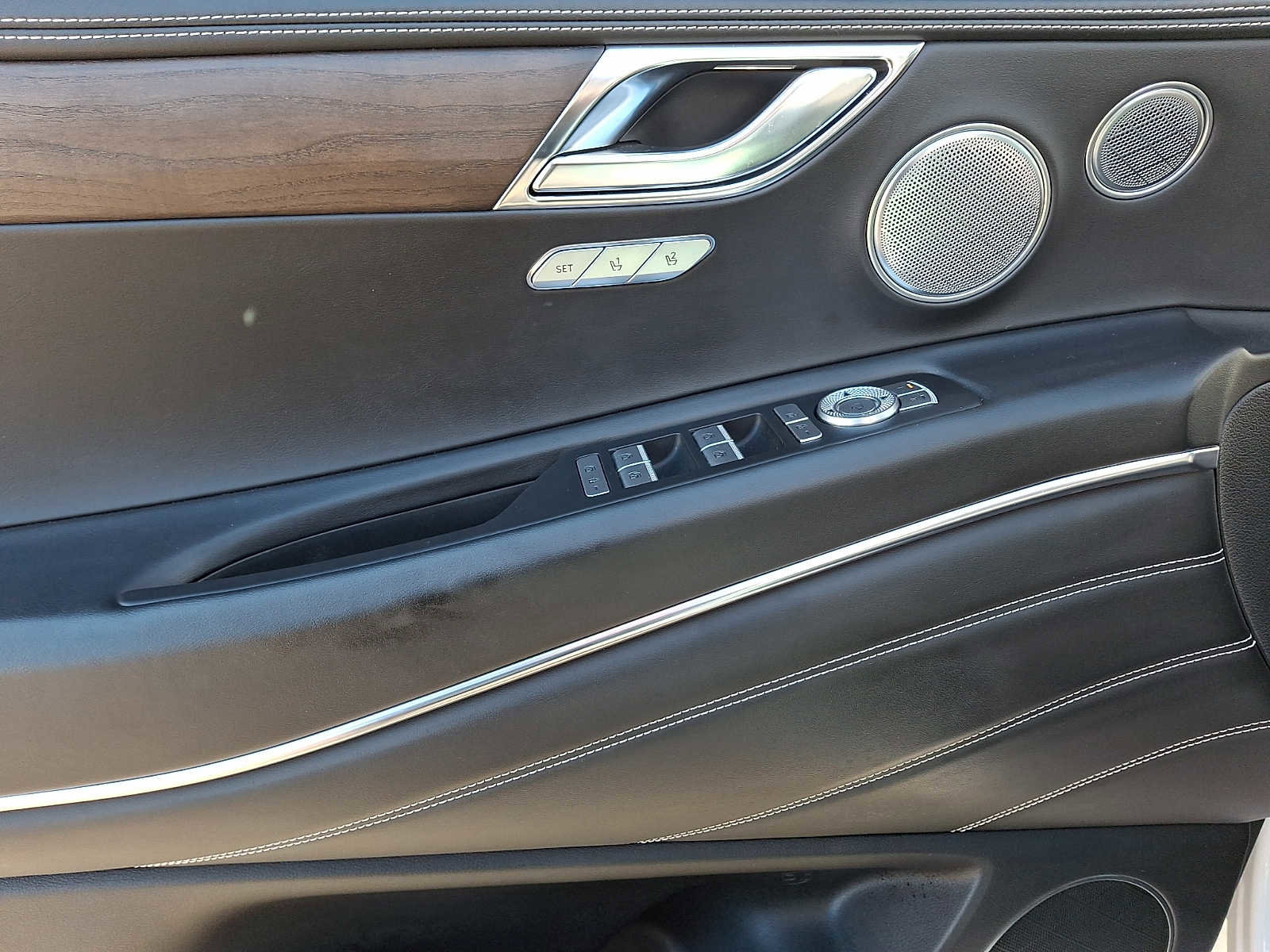 Used 2023 Genesis GV80 3.5T w/ Advanced Package image 9