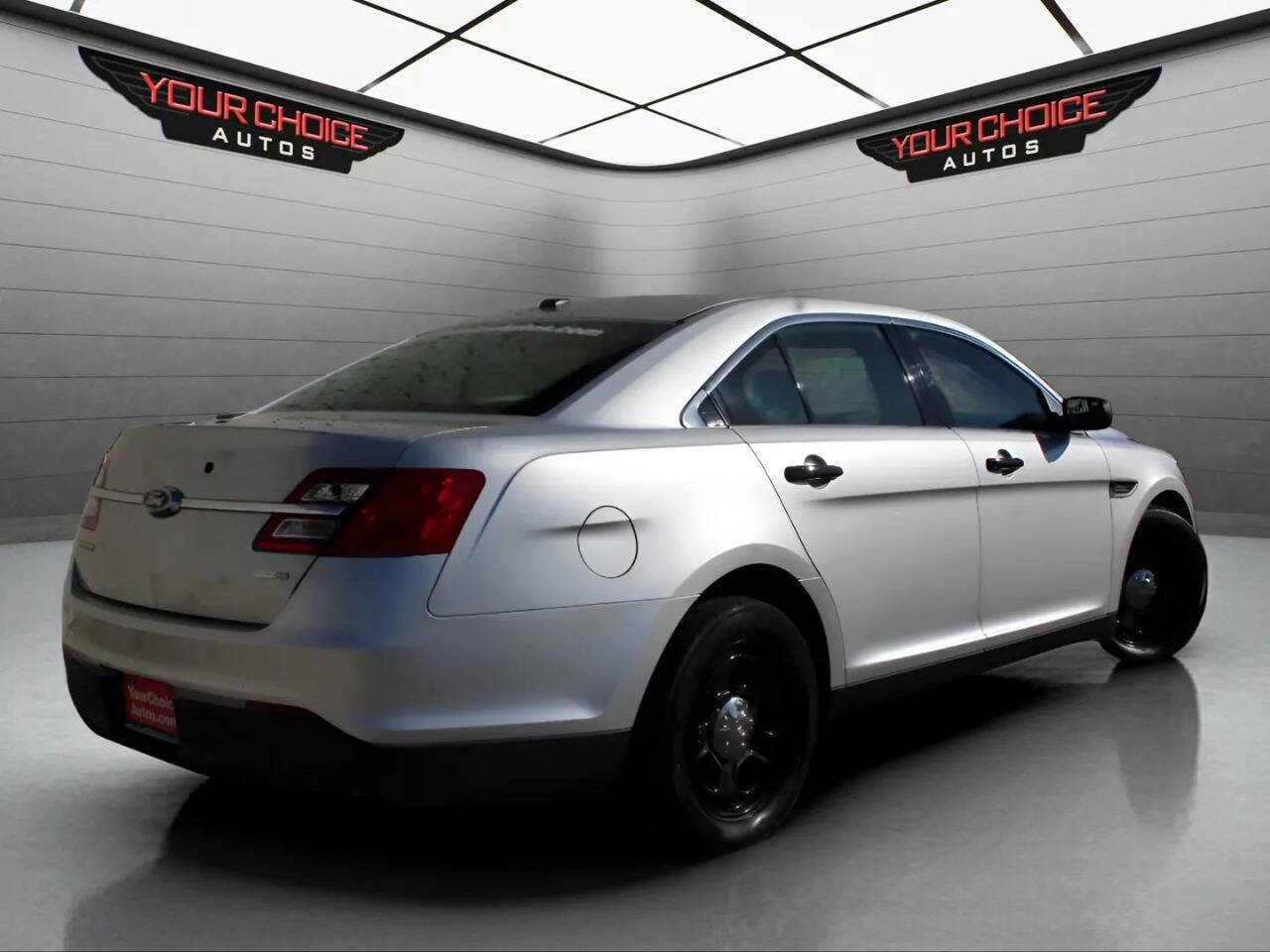 Used 2018 Ford Taurus Police Interceptor AWD image 5