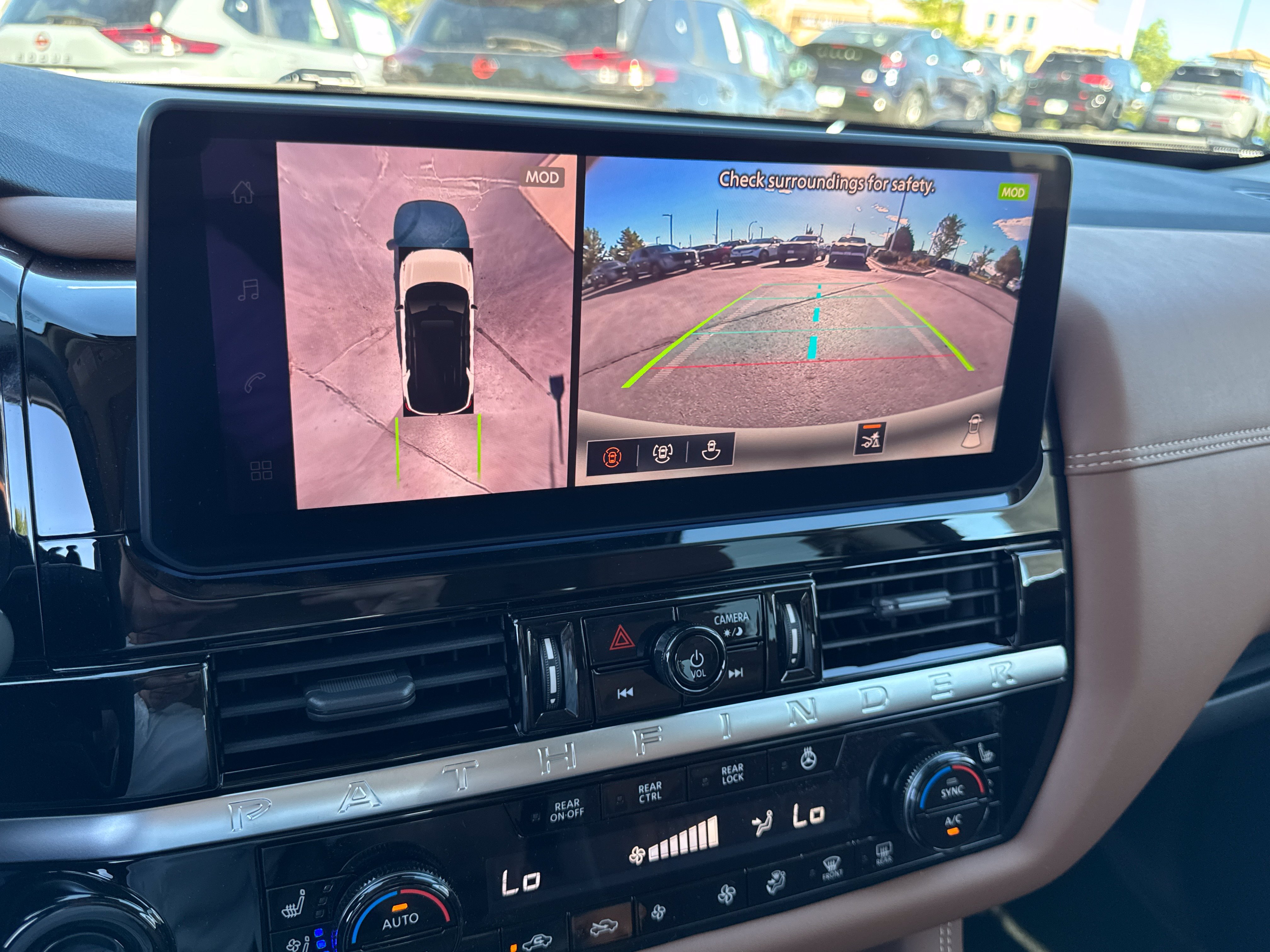 New 2026 Nissan Pathfinder Platinum AWD/4WD image 32