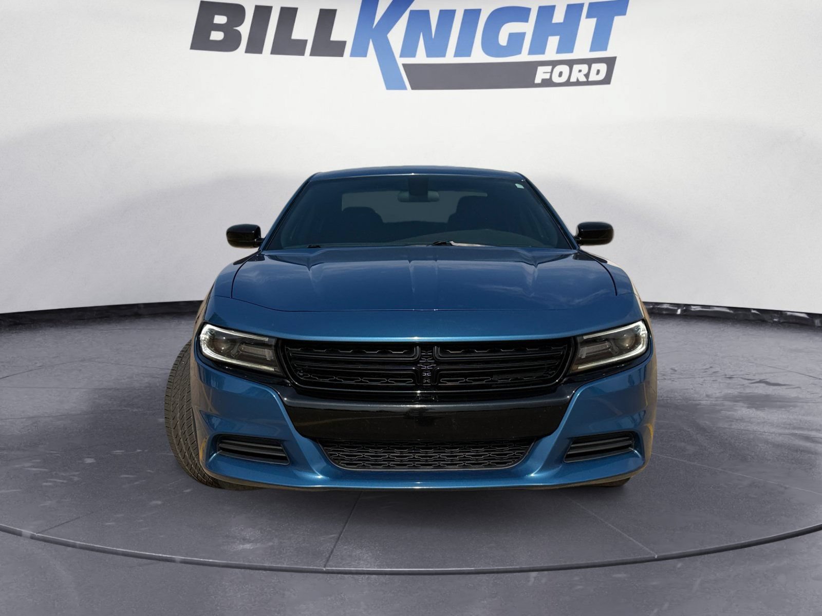 Used 2020 Dodge Charger SXT w/ Blacktop Package RWD image 8