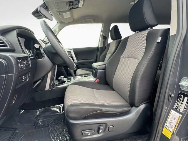 Used 2024 Toyota 4Runner SR5 AWD/4WD image 22