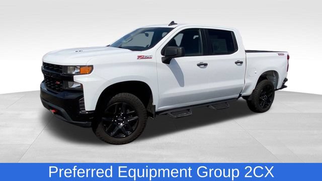 Certified 2022 Chevrolet Silverado 1500 Custom Trail Boss w/ LPO, Dark Essentials Package AWD/4WD image 4