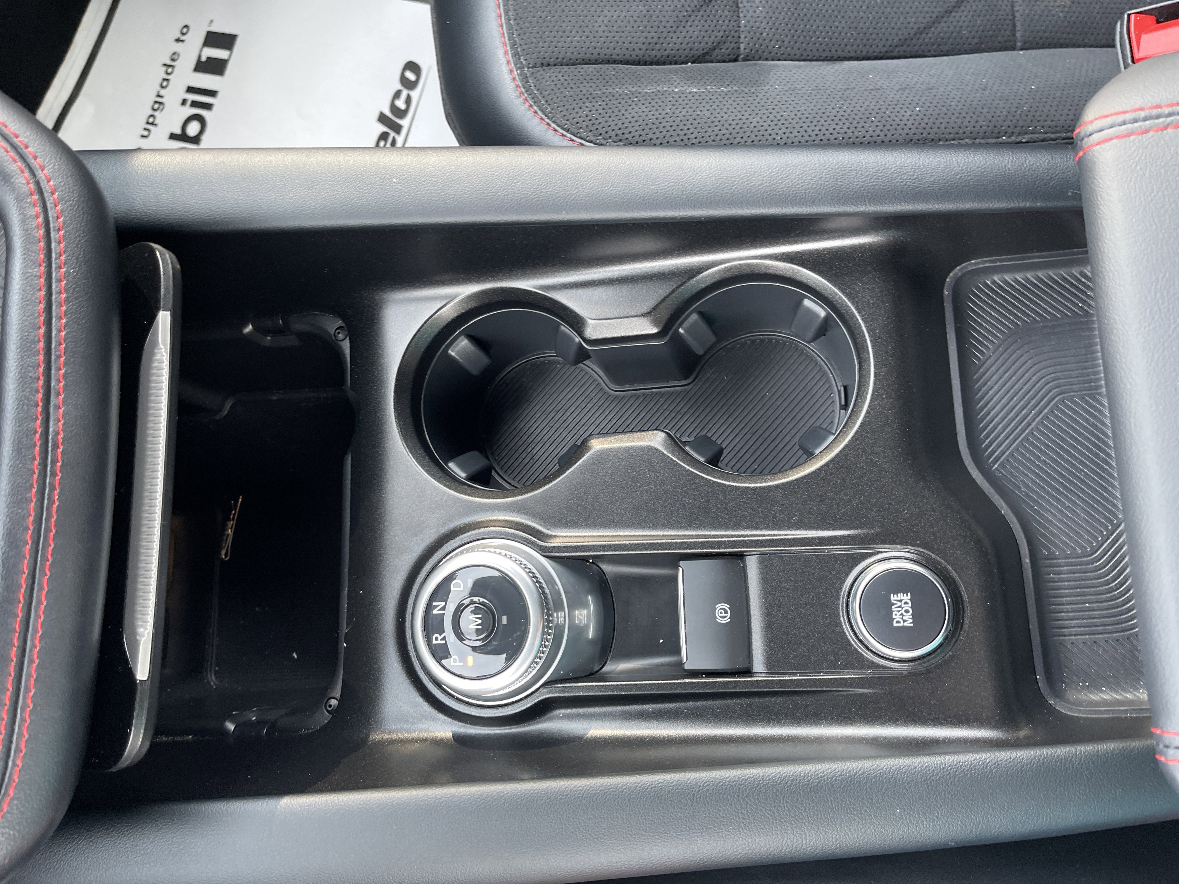 Used 2025 Ford Explorer ST image 31