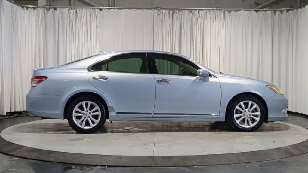 Used 2011 Lexus ES 350 FWD image 11