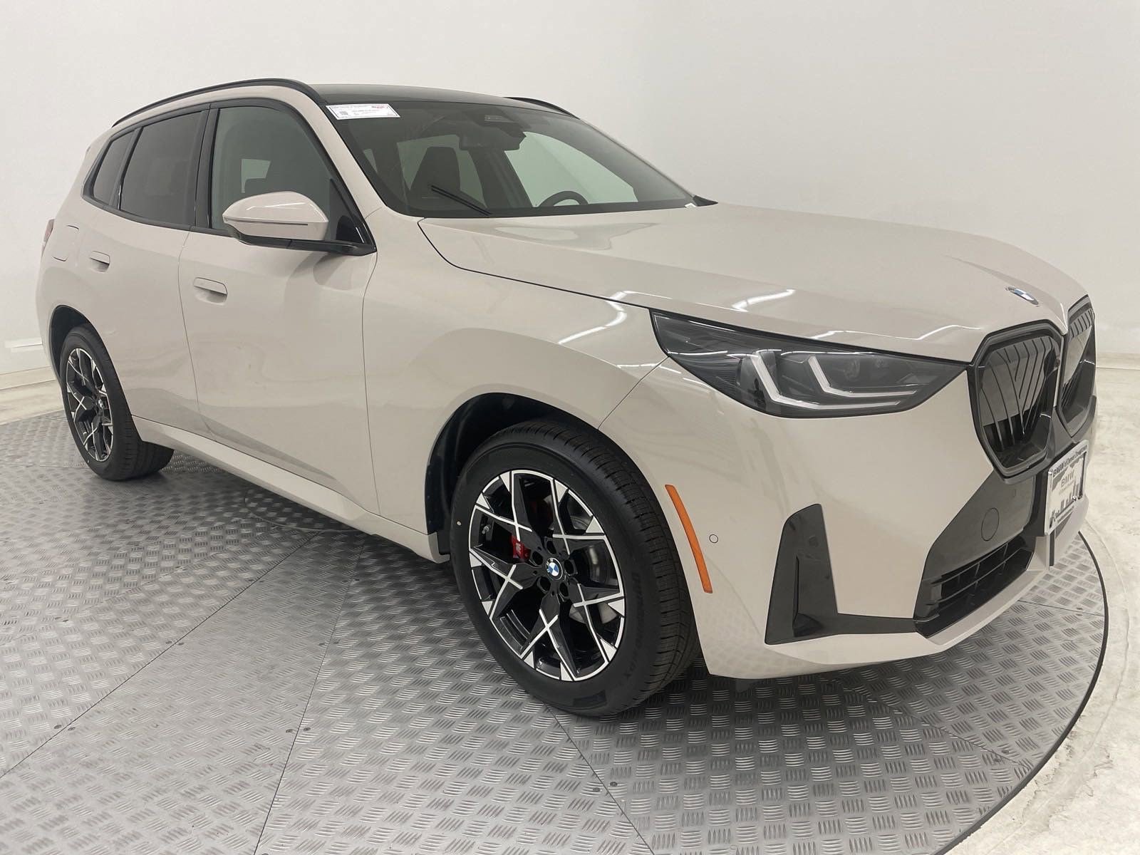 Used 2025 BMW X3 xDrive30i w/ Premium Package image 6