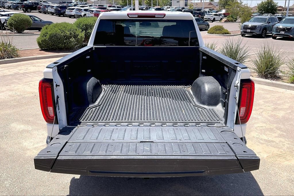 Used 2025 GMC Sierra 1500 SLT RWD image 17