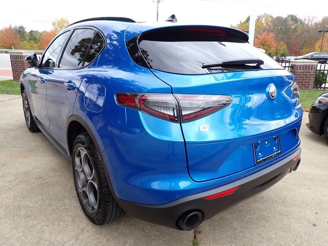 New 2025 Alfa Romeo Stelvio Sprint image 3