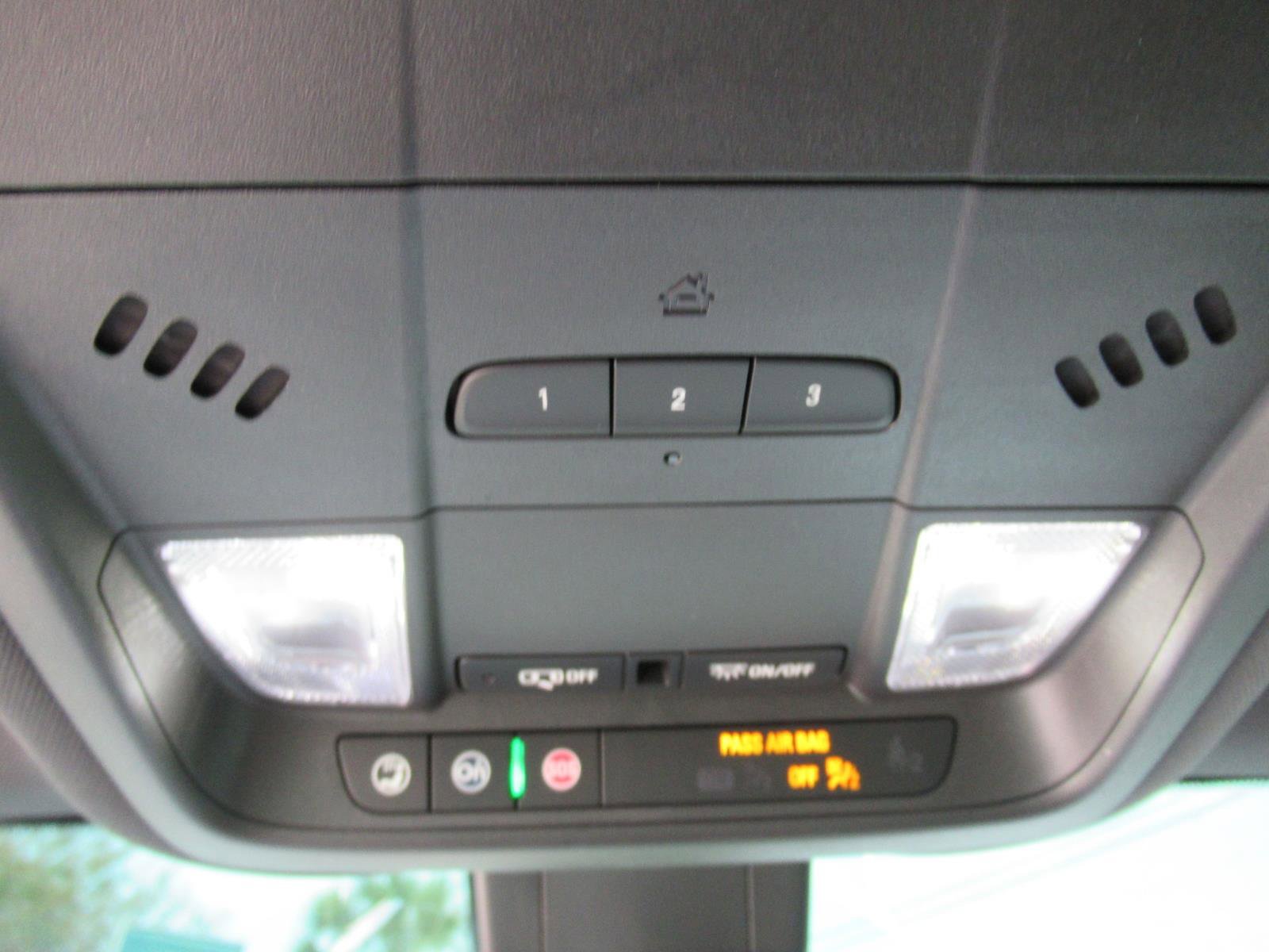 Used 2024 Chevrolet Equinox Premier FWD image 28