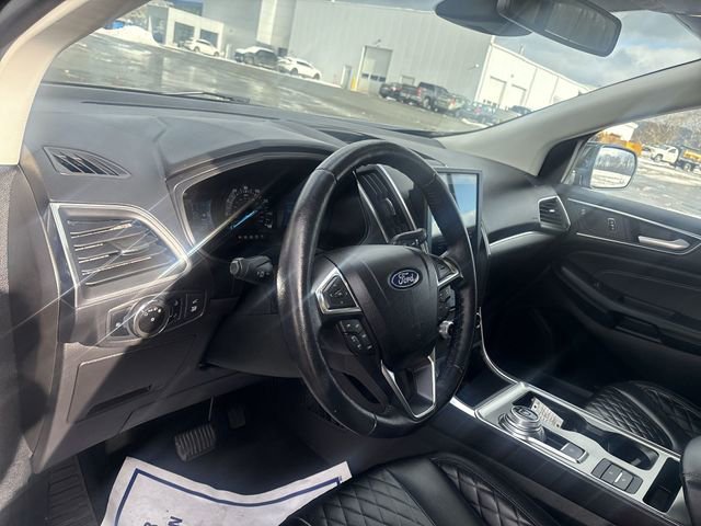 Used 2023 Ford Edge Titanium image 10