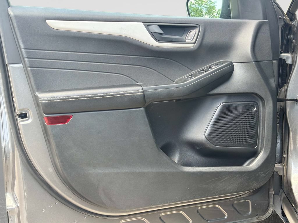 Used 2022 Ford Escape SE AWD/4WD image 18