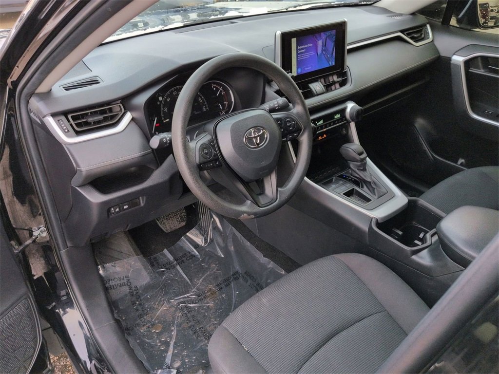Used 2024 Toyota RAV4 LE image 10