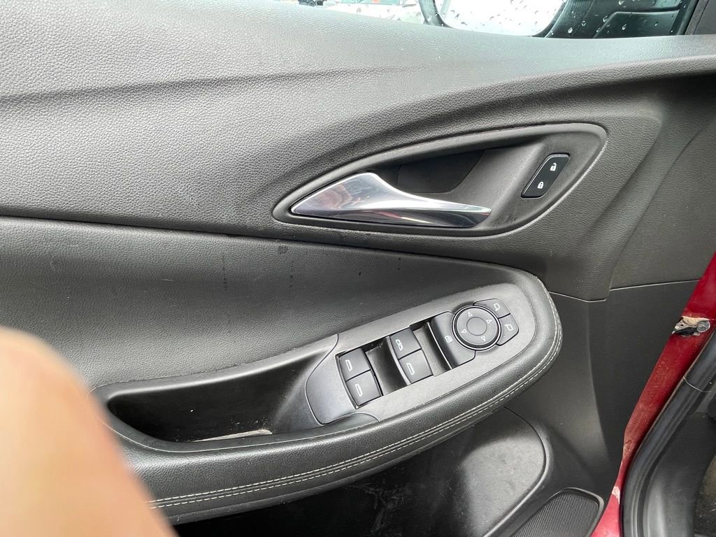 Used 2023 Buick Encore GX Select image 11