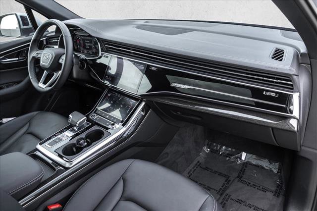 Certified 2025 Audi Q7 3.0T Premium w/ Convenience Package image 26