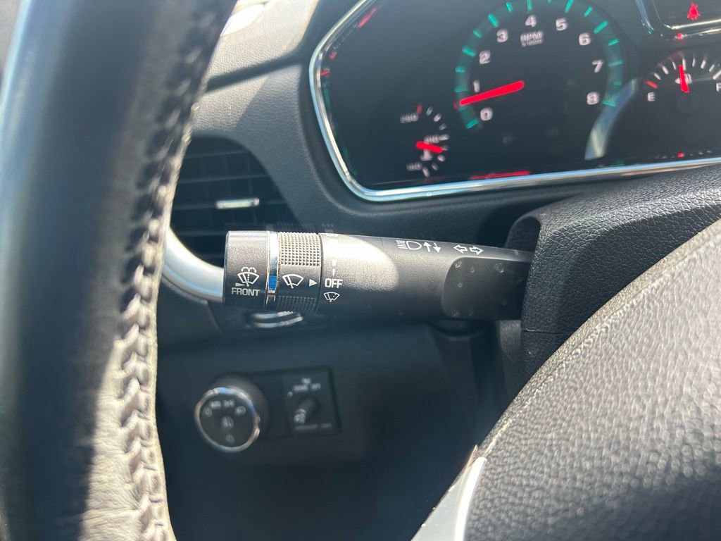 Used 2017 Chevrolet Traverse LT w/ Style and Technology Package image 22