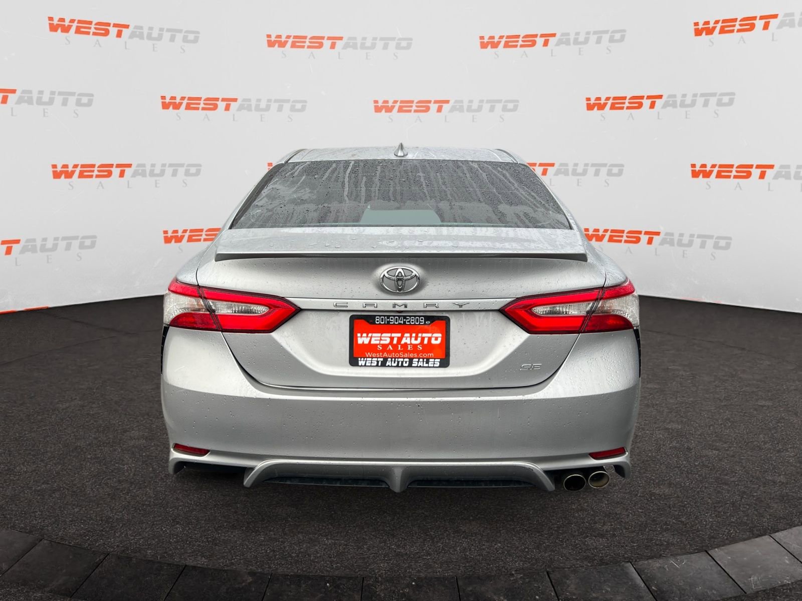 Used 2019 Toyota Camry SE FWD image 4
