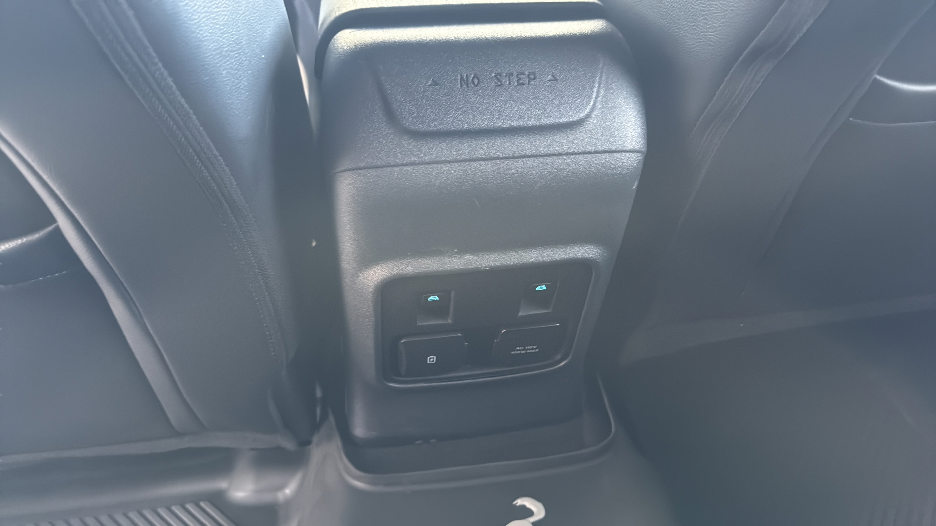 Used 2023 Ford Bronco Wildtrak AWD/4WD image 28