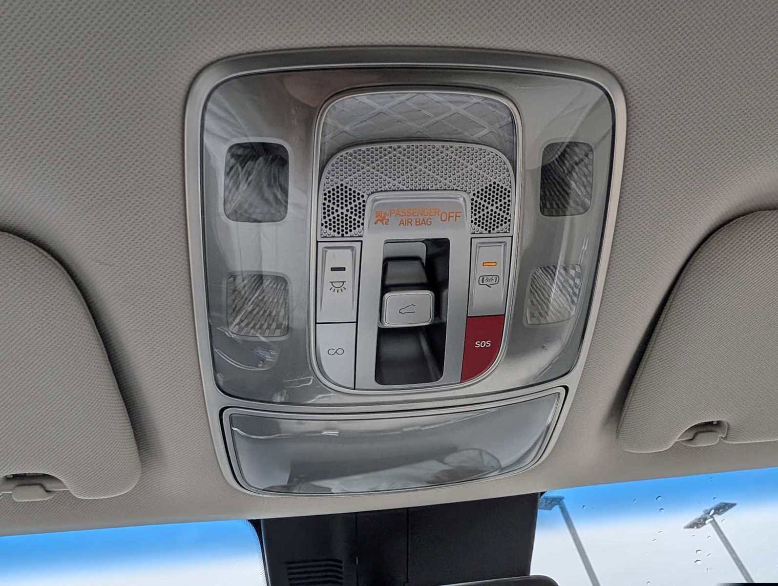 Used 2022 Genesis GV70 2.5T w/ Advanced Package image 23