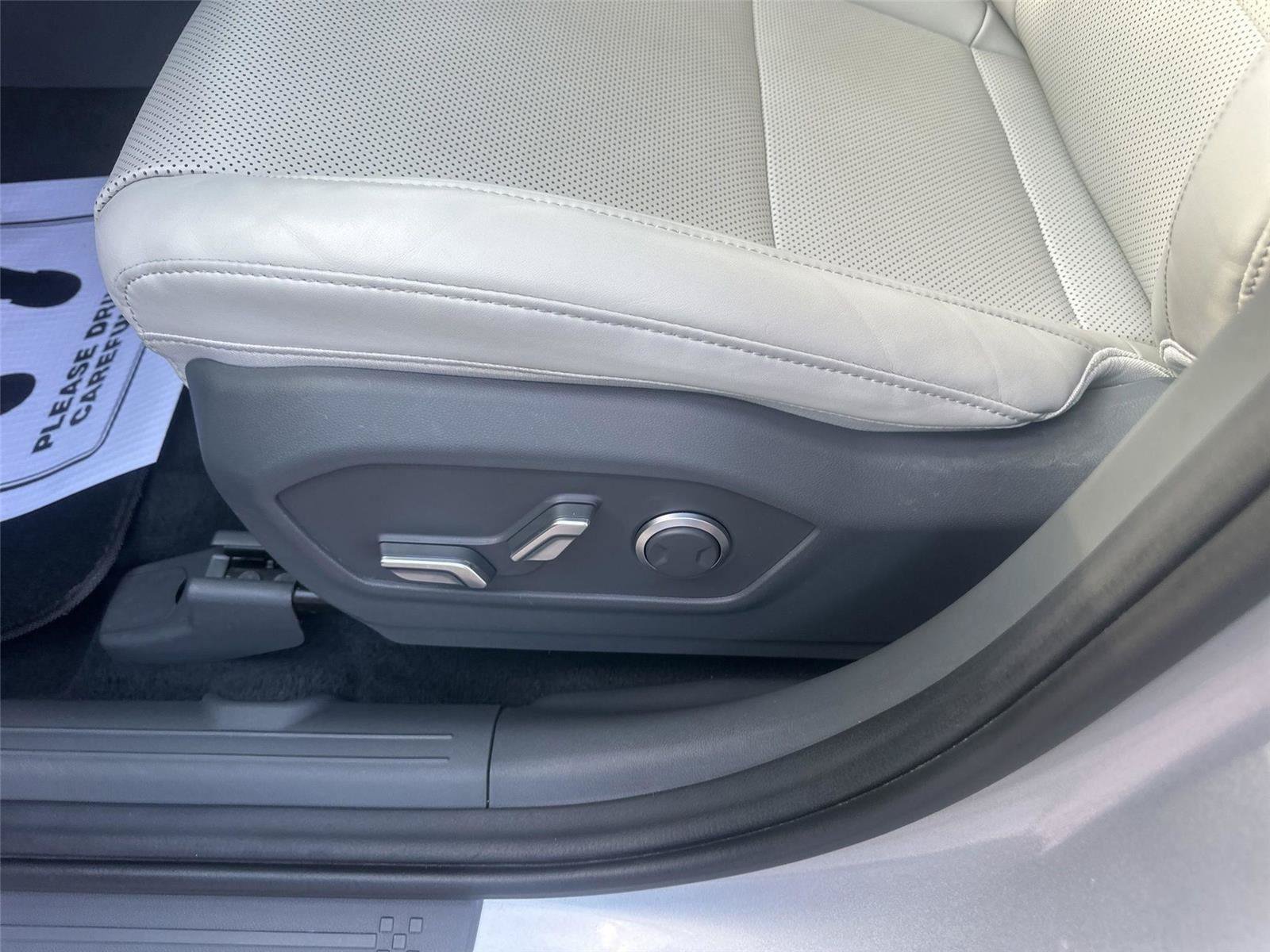 Used 2025 Hyundai Santa Fe SEL AWD/4WD image 26