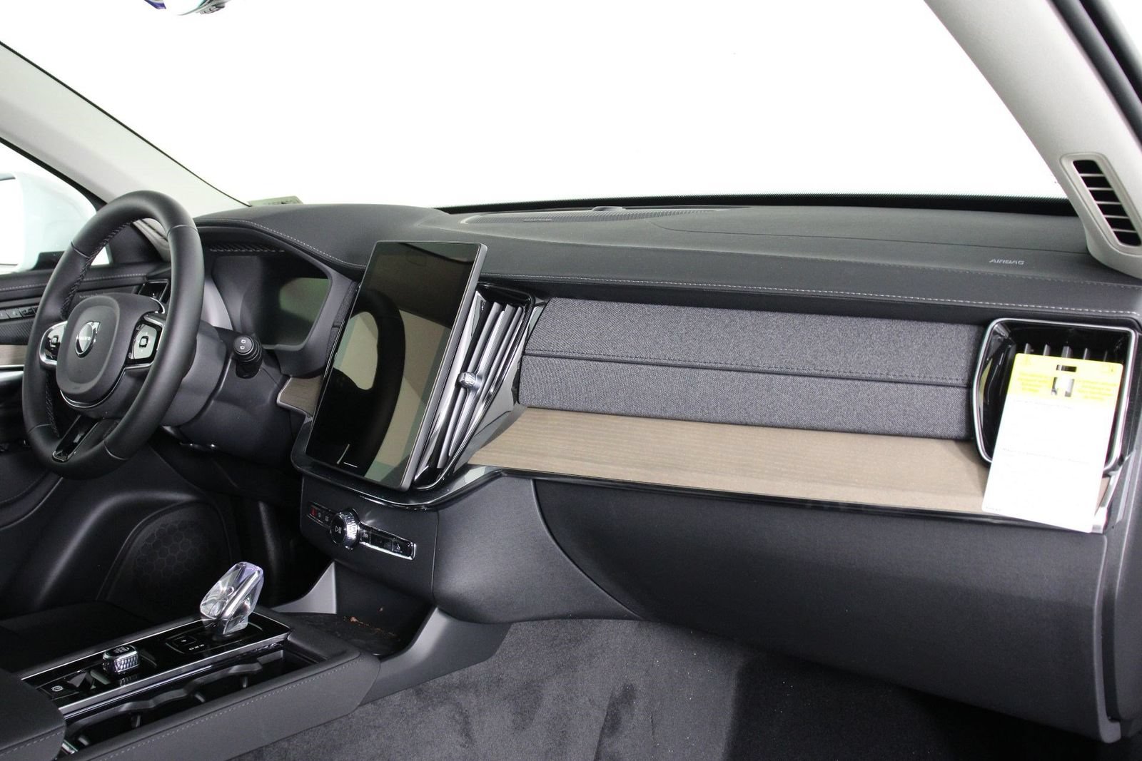 New 2026 Volvo XC90 B6 Plus AWD/4WD image 9