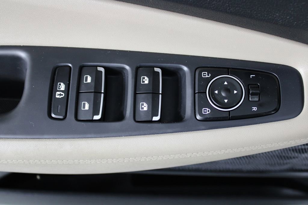 Used 2023 Hyundai Santa Fe SEL w/ Cargo Package image 23