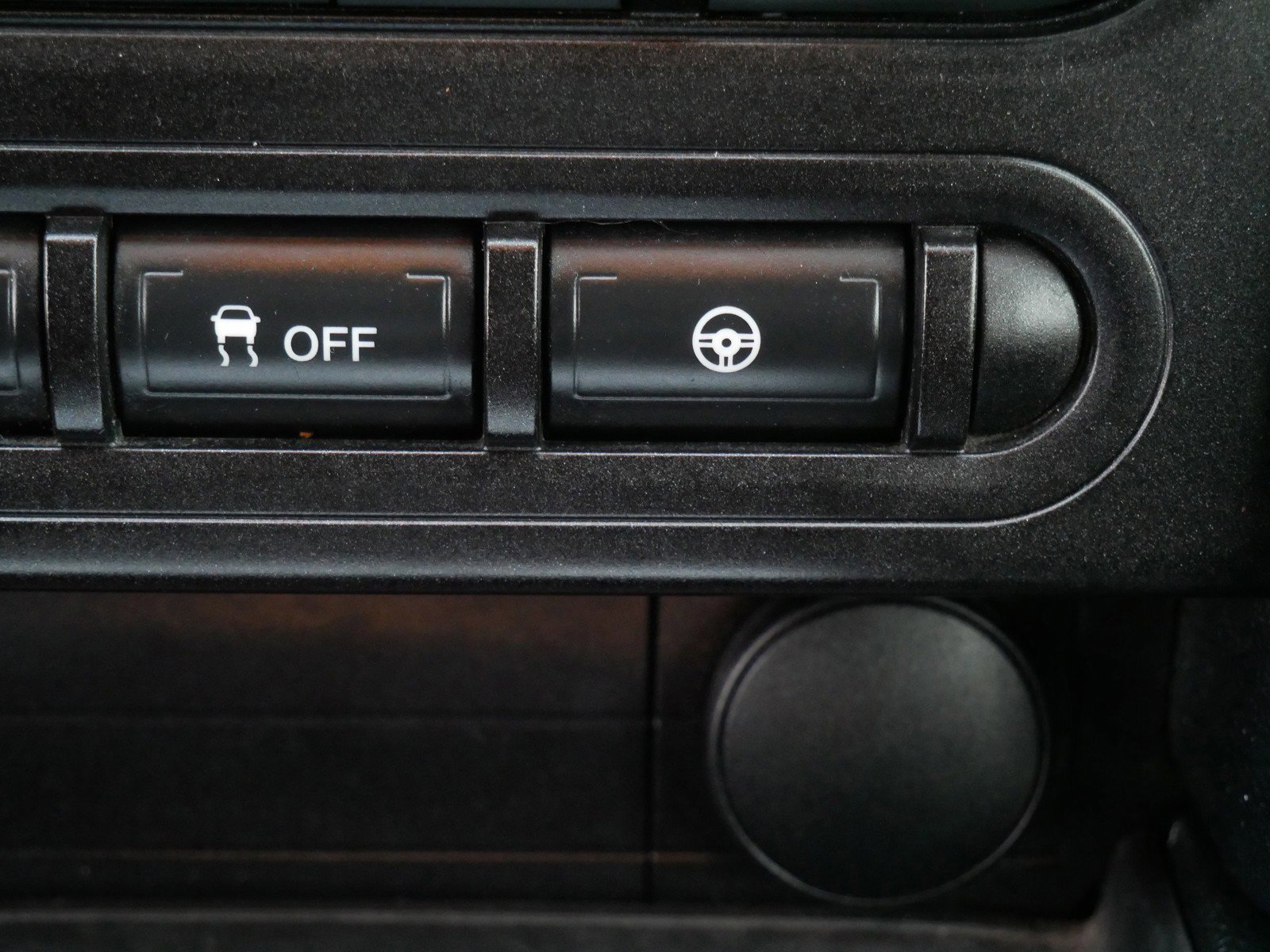 Used 2016 Ford Mustang Convertible image 24