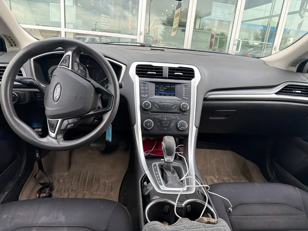 Used 2014 Ford Fusion SE FWD image 5
