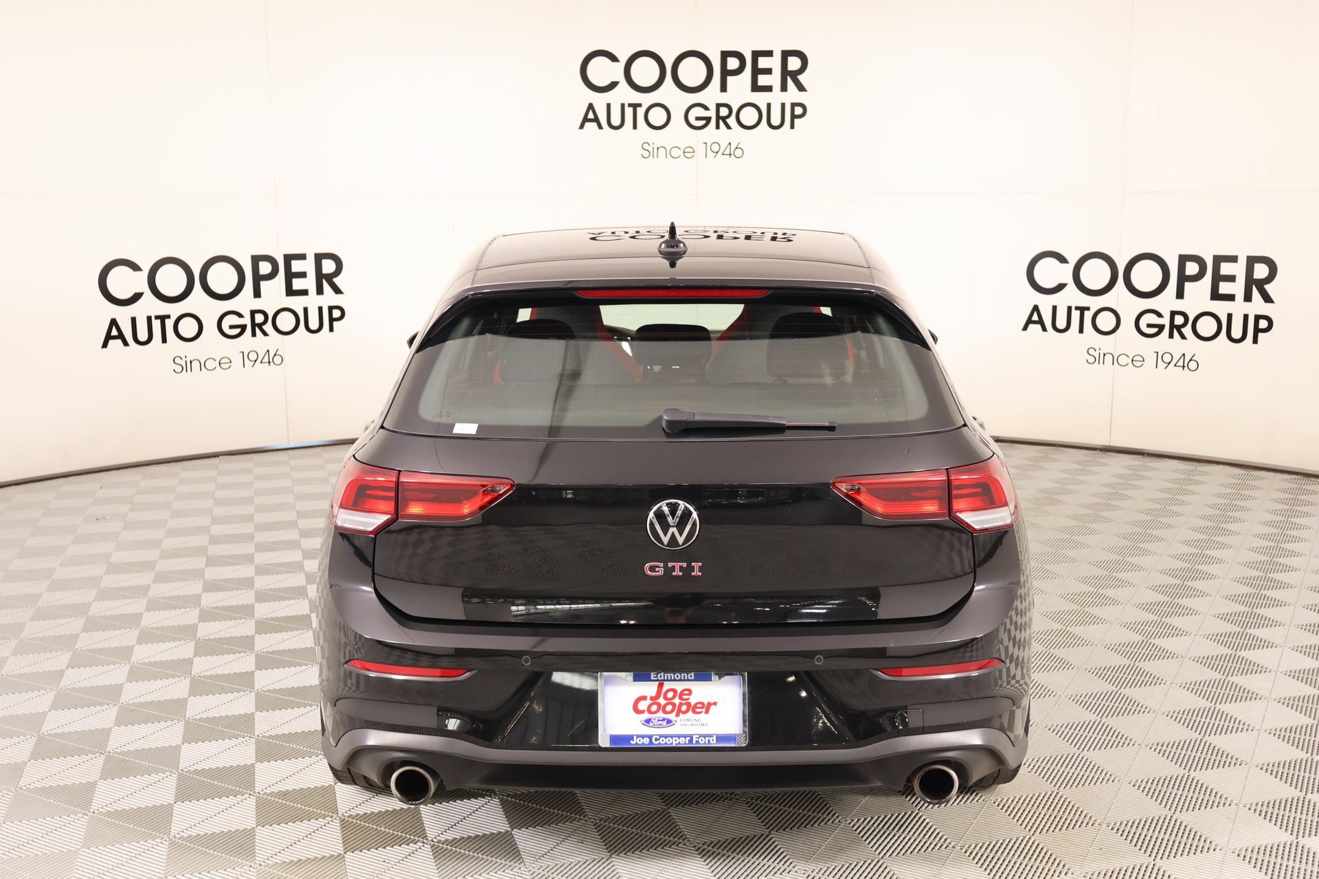 Used 2024 Volkswagen GTI SE FWD image 22
