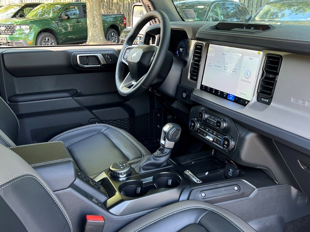 New 2025 Ford Bronco Outer Banks image 9