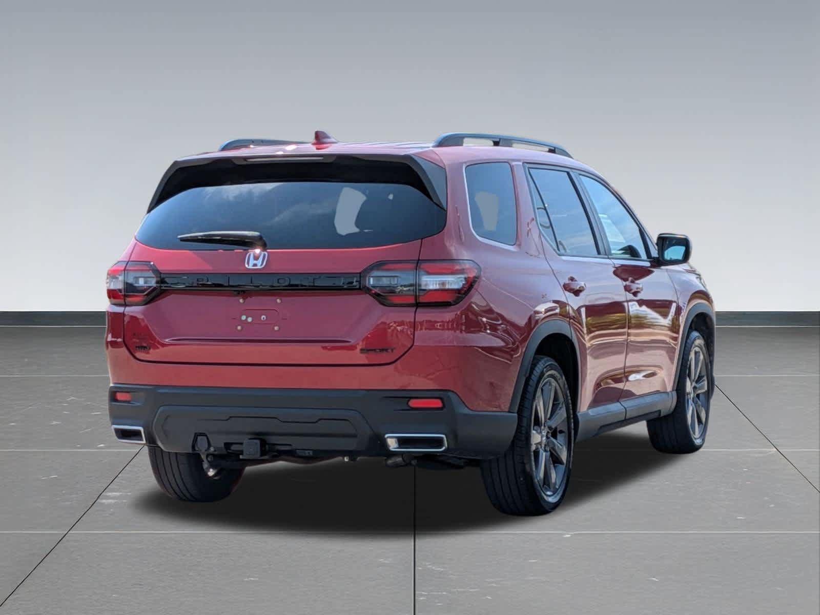 Certified 2024 Honda Pilot Sport image 5