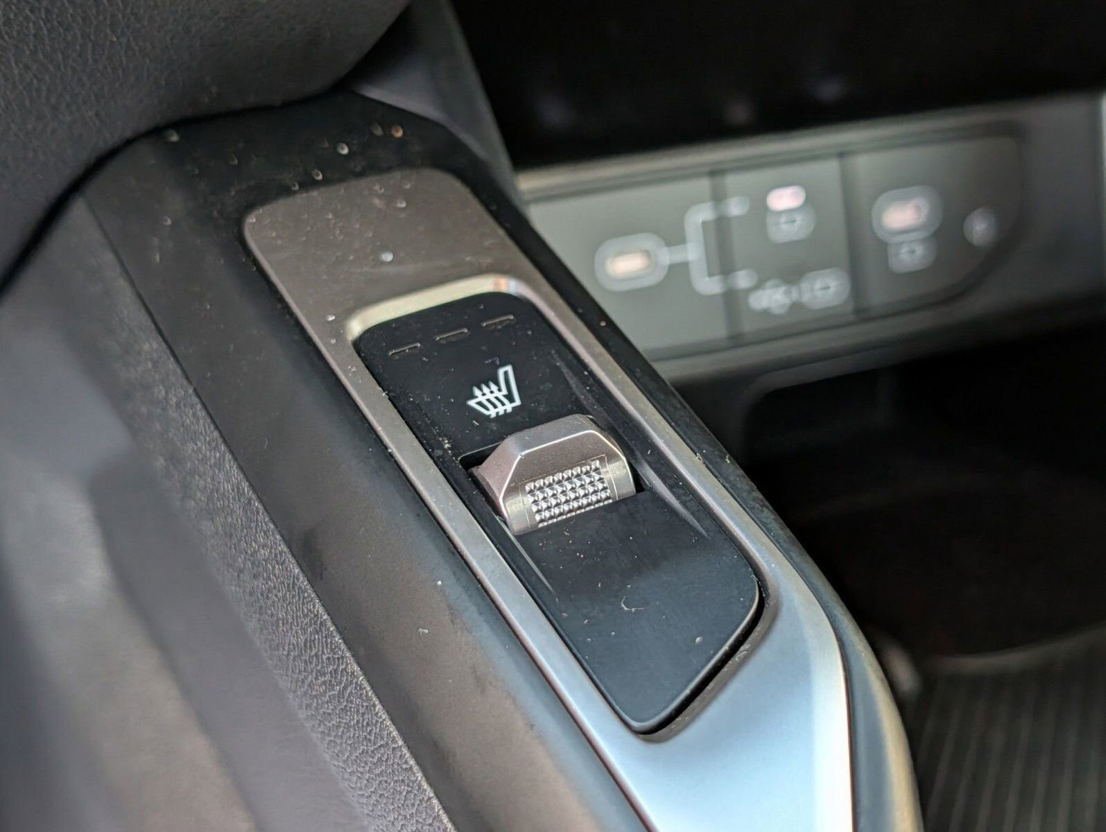 Used 2025 Kia Sorento S w/ Panoramic Sunroof Package image 12