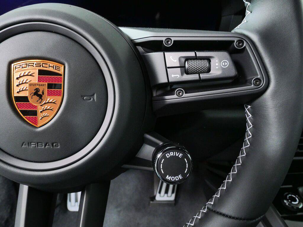 New 2026 Porsche 911 Carrera T RWD image 11