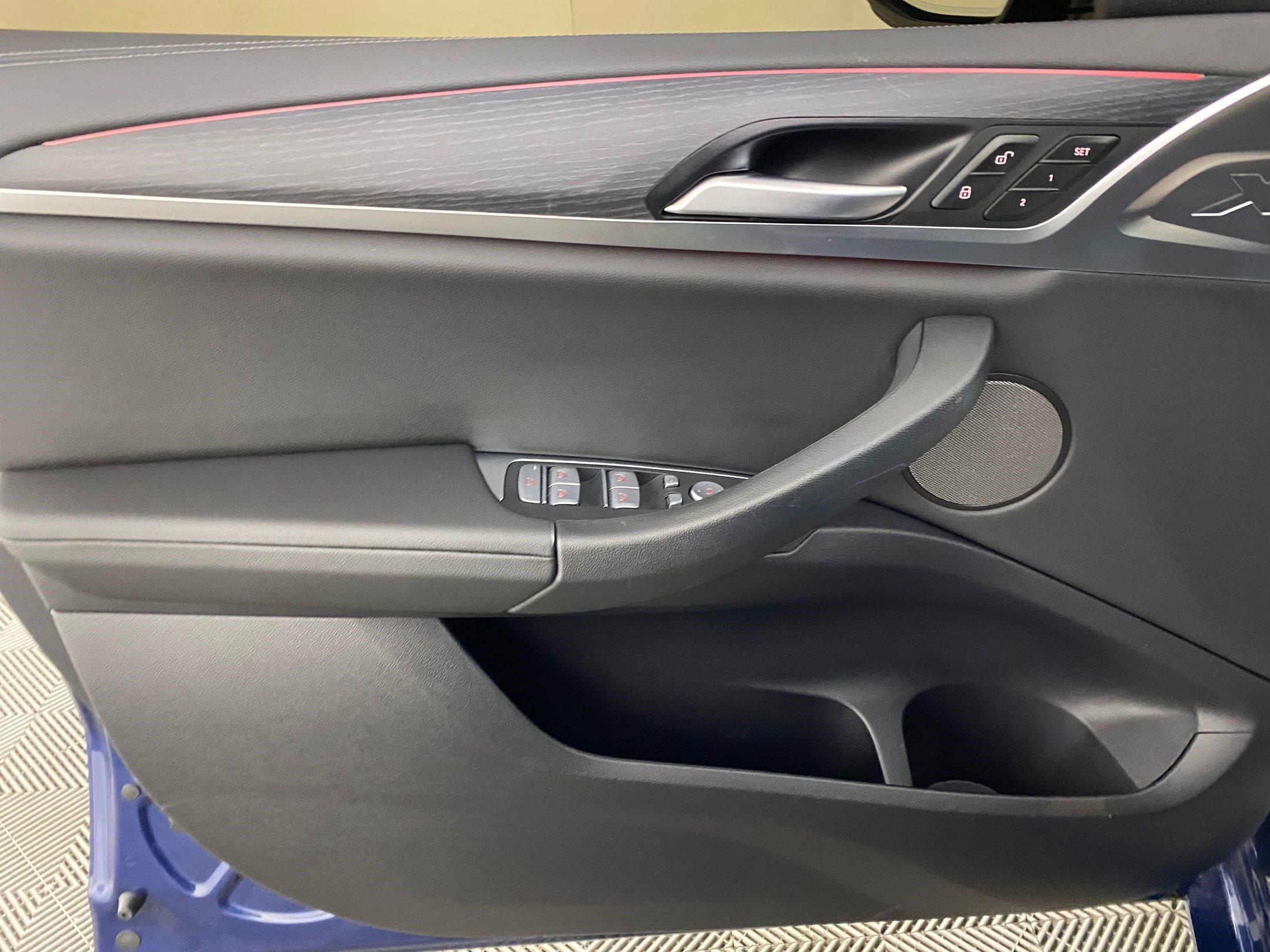 Certified 2024 BMW X4 M40i w/ Premium Package image 11