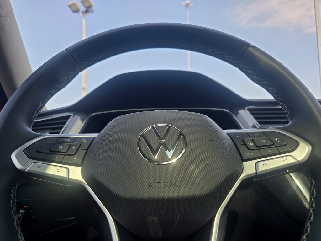 Used 2023 Volkswagen Tiguan SE FWD image 24