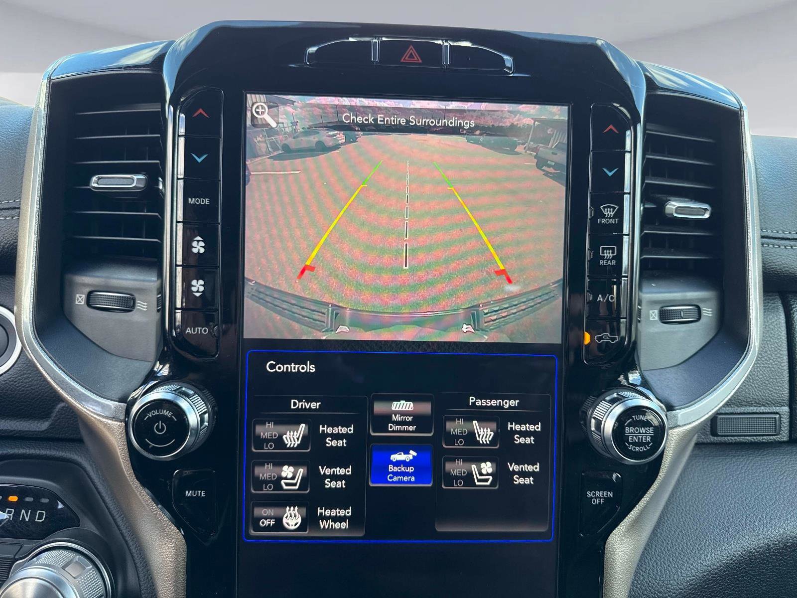 Used 2019 RAM 1500 Laramie image 25