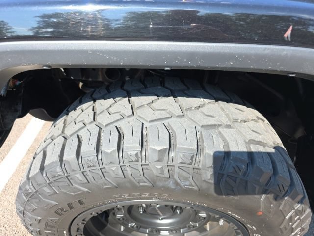 Used 2020 Jeep Wrangler Unlimited Sahara AWD/4WD image 21